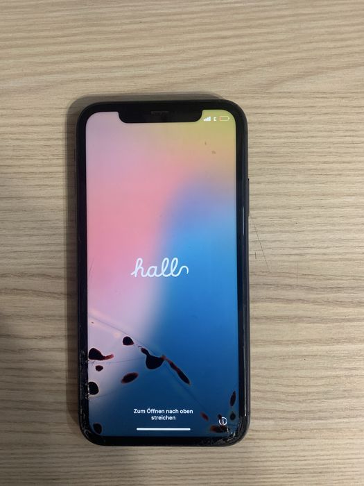 Продам телефон Iphone 11