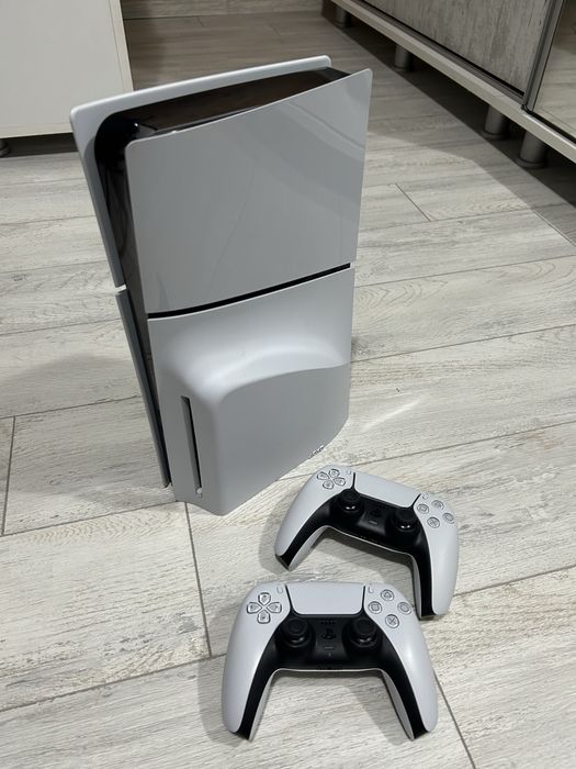 Consola Playstation 5 Slim 1Tb Disc 2 Controllere