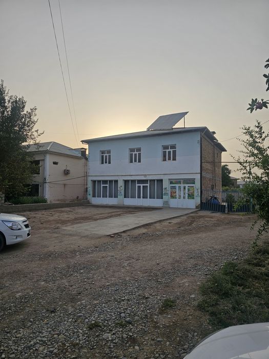 2 каватли бино сотилади пишган гиштдан курилган мулжал электросет