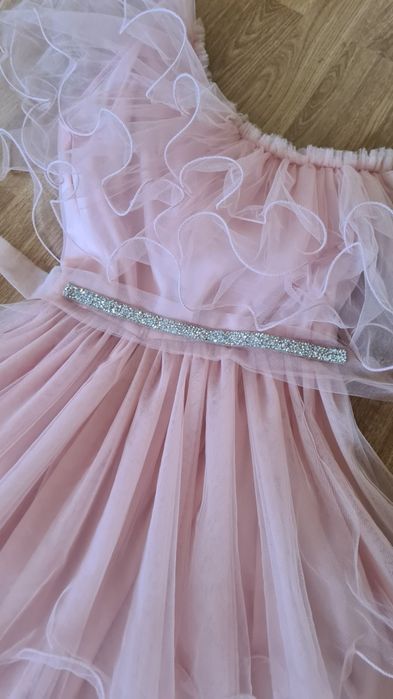 Rochie de ocazie cu umarul gol