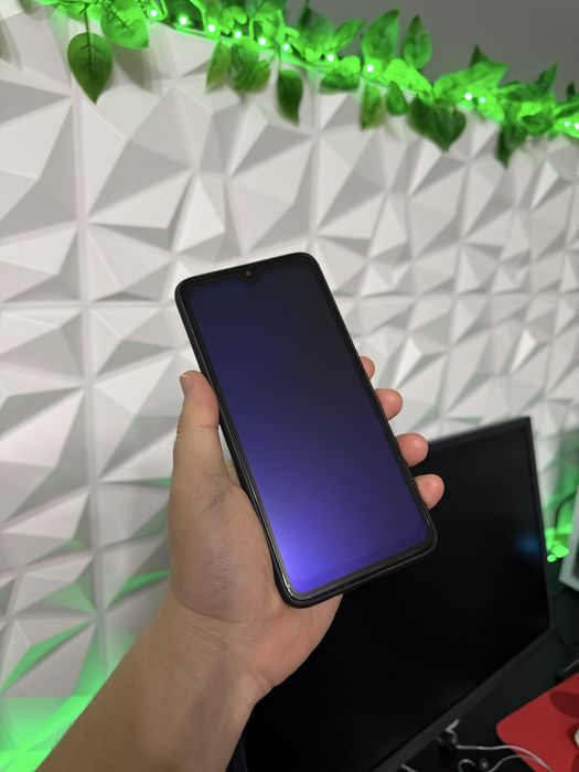 Samsung A70 Телефон