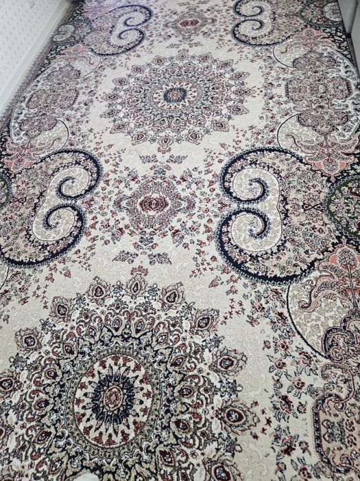 Продам ковер 2,5/4 м