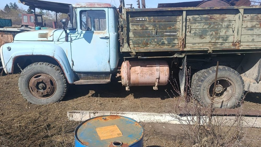 Продам ЗИЛ. На ходу. Газ, бензин.