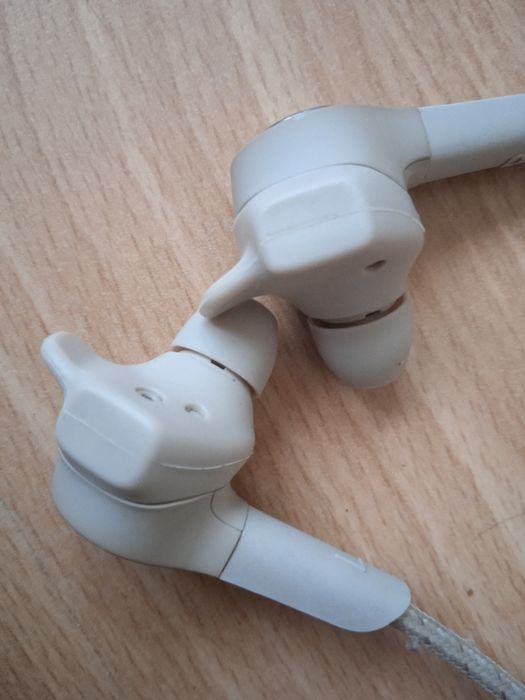 Безжични слушалки