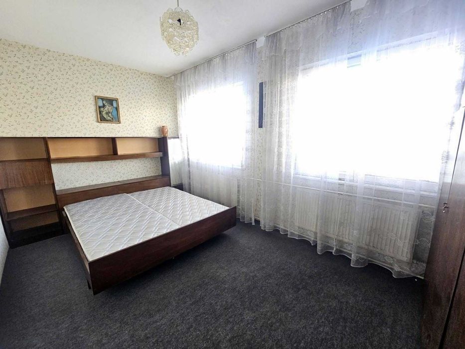 Тристаен апартамент - кв. Тракия