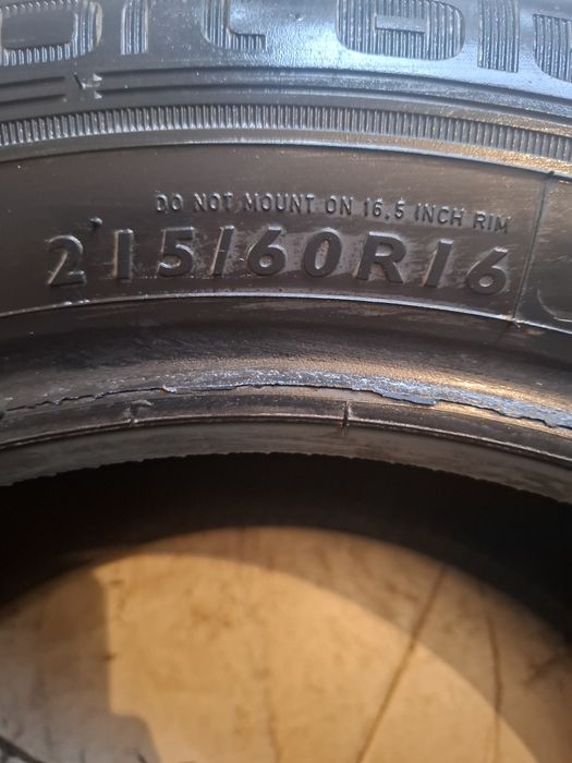 2 Летни гуми Дънлоп 215/60/16 ДОТ22 7мм