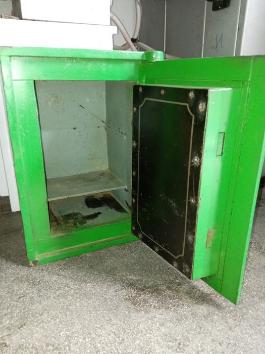 Огнеупорна каса от соца