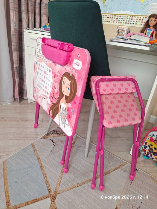 Комлект детский стол и стул