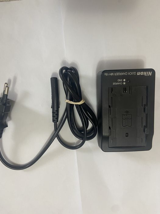 Incarcator Nikon MH-18a D50,D70,D70S,D80,D90,DD100,D300,D300,300S,D700