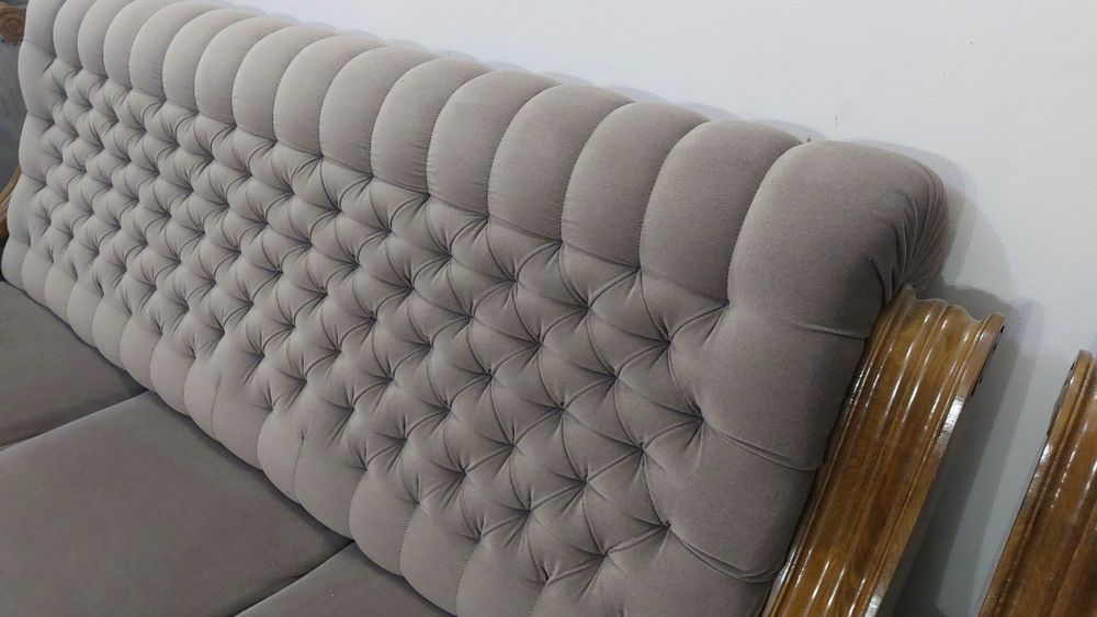 Set canapea cu 2 fotolii si masa