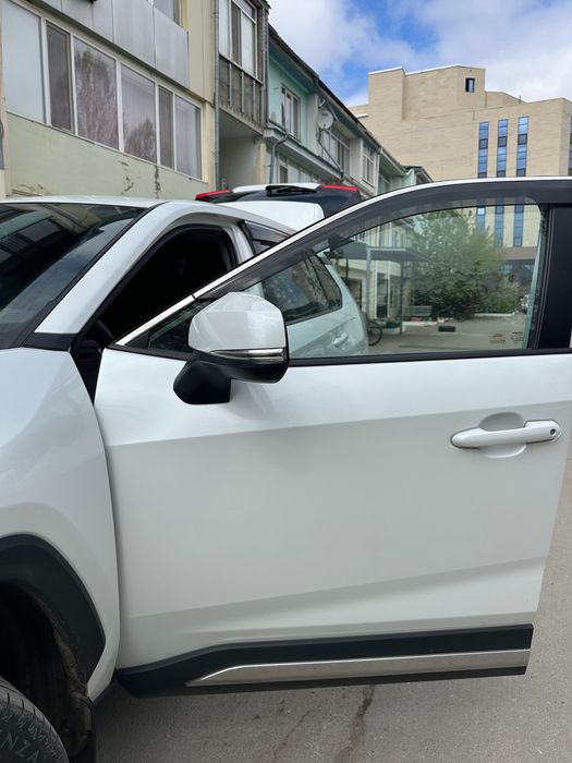 Toyota Rav 4 2021 г