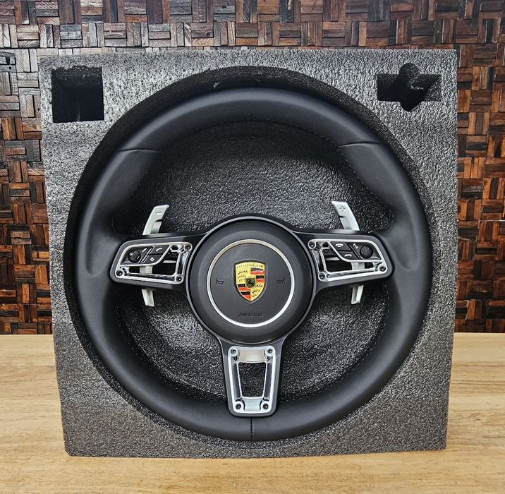 Volan Porsche nou compatibil Panamera /Cayenne/991/Macan/Boxter/ Cayma