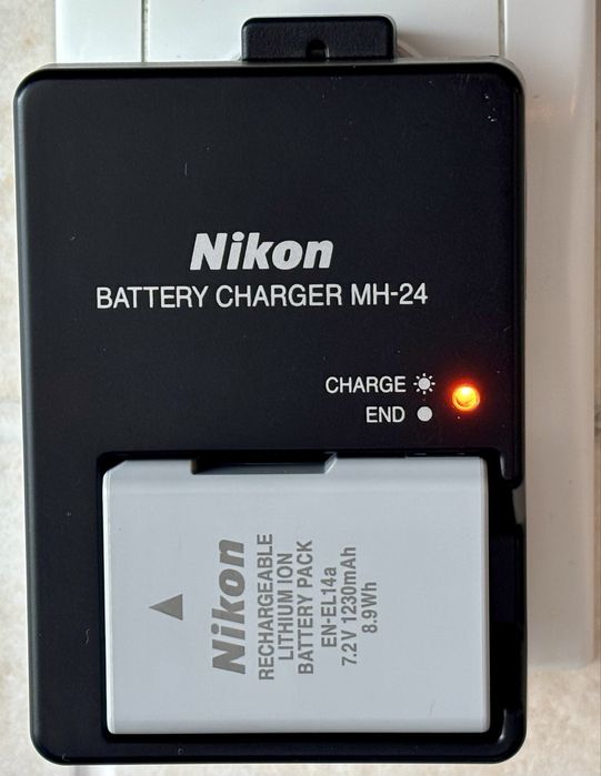 Nikon D3500 Aparat foto DSLR + Obiectiv  Chit complet