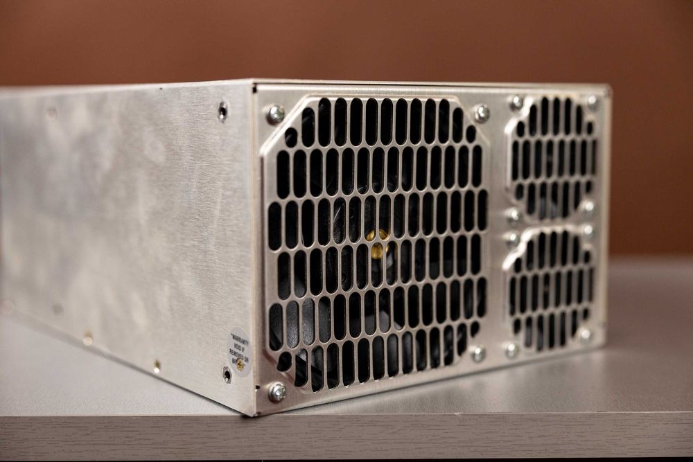 Sursă tensiune 2000W cu 4 iesiri: 28V-32A, 5V-25A, 12V-5A, 12V-5A