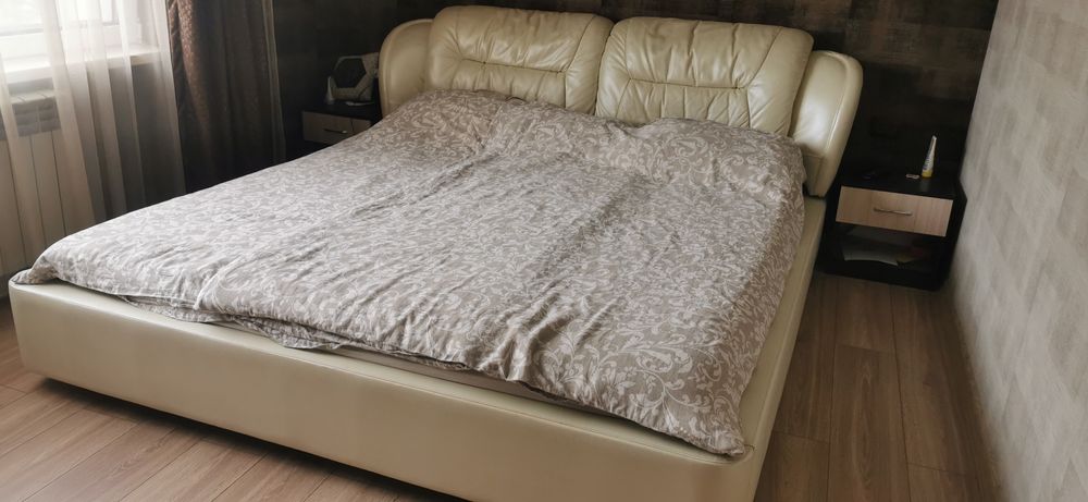 Кожена спалня за матрак 200/220