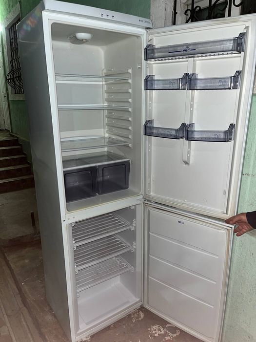 Холодильник VESTEL