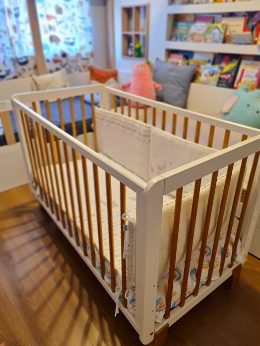 Дървена детска кошара с матрак