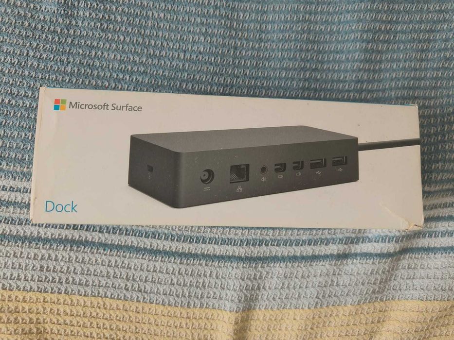Vand dock Surface compatibil cu laptop sau tableta Microsoft