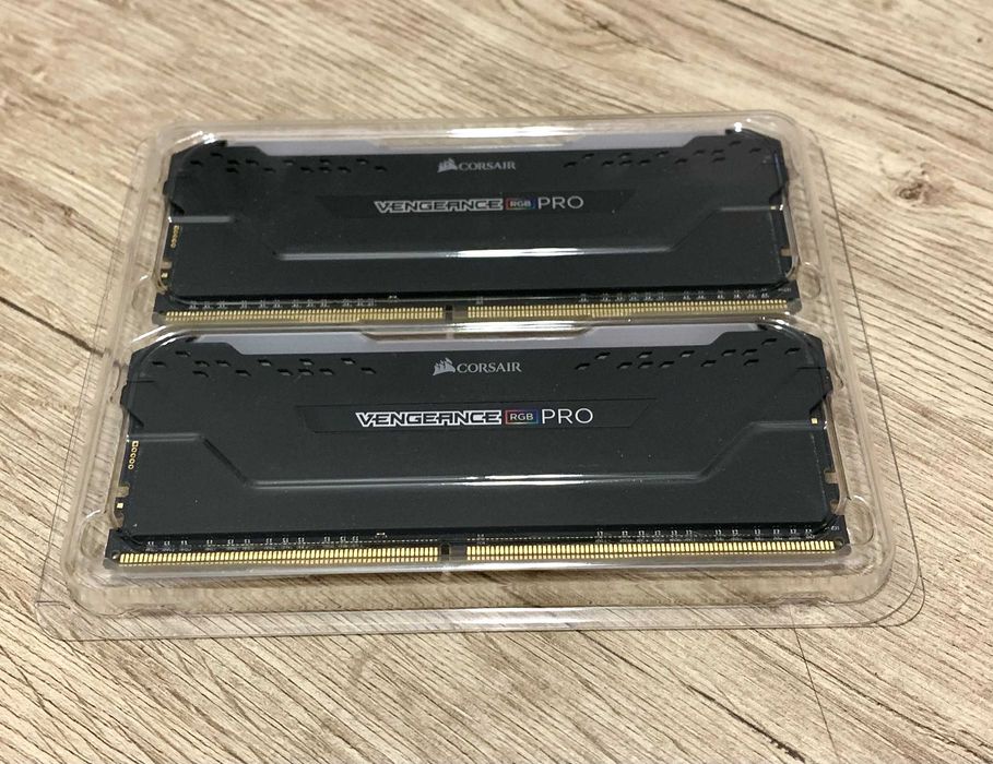 Corsair Vengeange RGB PRO | DDR4 2x16GB | 3600 HZ | AMD