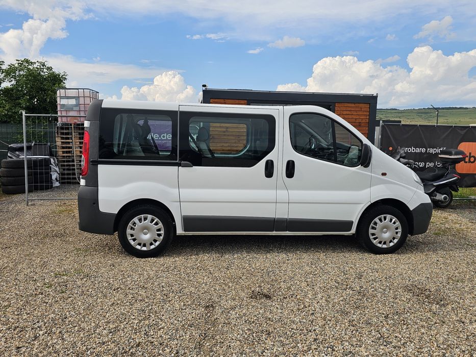OPEL Vivaro 2013 — imagine 3