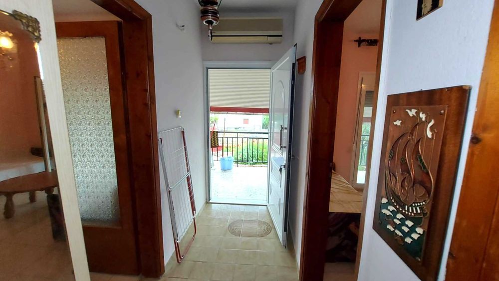 Продава къща с площ 79 м2 и двор 200 м2 в Аспровалта, Гърция