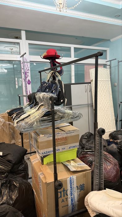 вешалка Наполная вешалка,вешалку продам