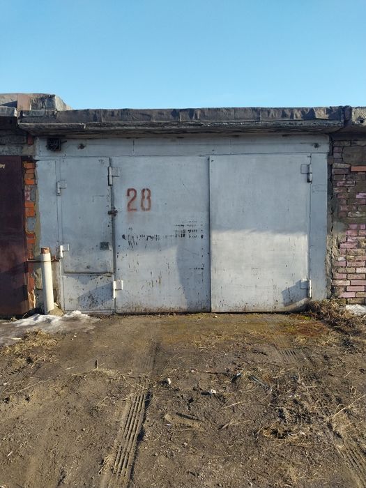 Продам  гараж  в 10 обществе