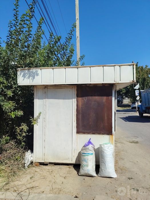 Ko‘chma do‘kon sotiladi 700$ kami bor