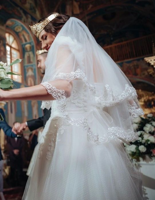 Rochie mireasă purtată doar la biserică