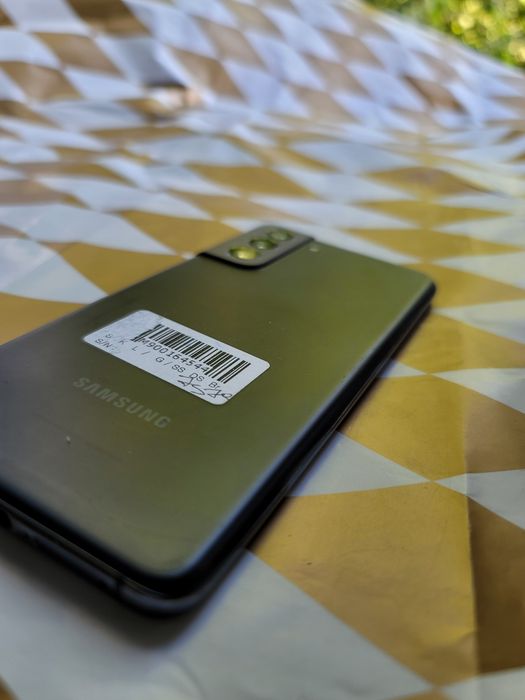 Samsung galaxy S21 5G  8ga 256gb