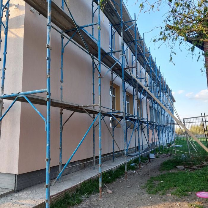 Inchiriem popici cu deschide 5m , doka, schela, scule, cofrage lemn