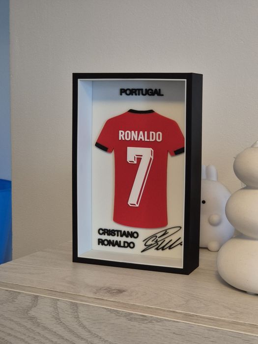 Ramă cu tricou Ronaldo - 14x21.5cm, decorativ, fotbal, cadou