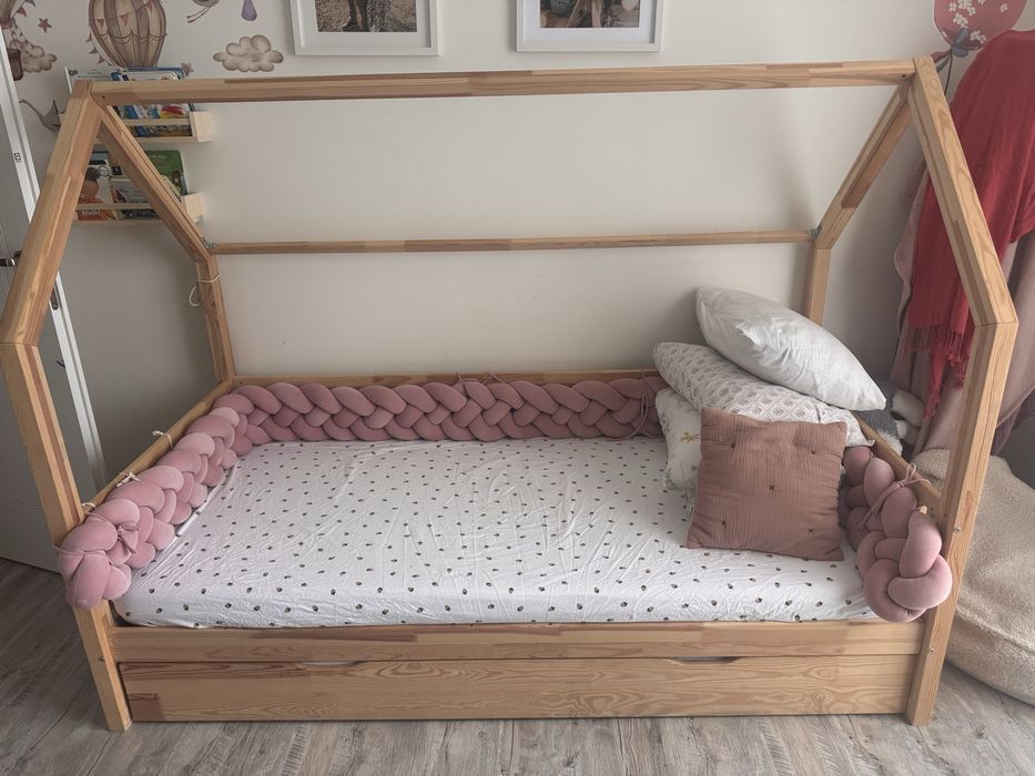 Pat montesori cu inca un pat jos