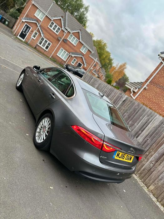 Vând jaguar xf 2016