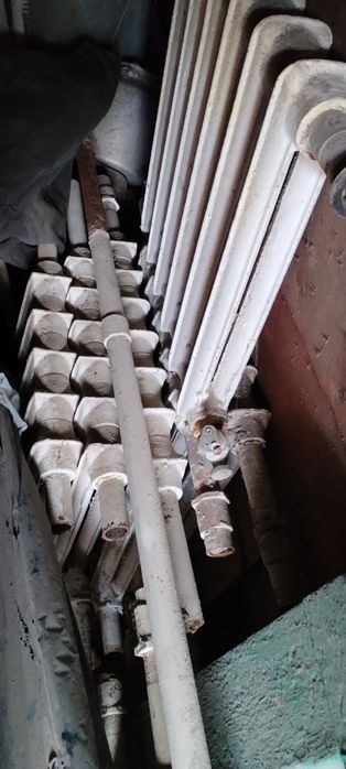 Продам чугунные батареи