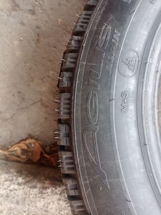 4 anvelope de iarna NOI Michelin 195/65 R16C dot 2523
