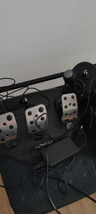 Vand volan Logitech G29 pentru PC/PS4/PS5 + Schimbator viteze