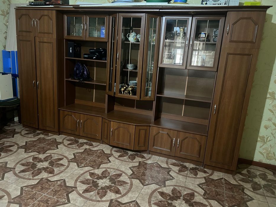 Стенка , мебельная горка