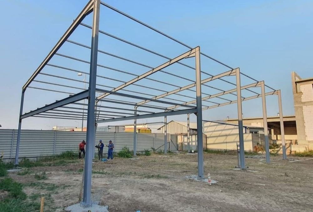 Vand hale metalice pret de producător