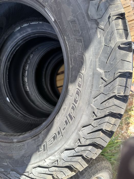 BFGOODRICH 285/65/18 почти нова