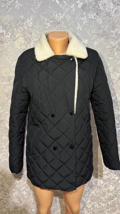 Черная теплая куртка