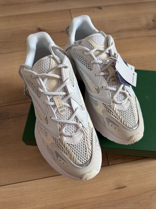 Новые кроссовки lacoste