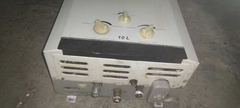 Газовый водонагреватель Б/У