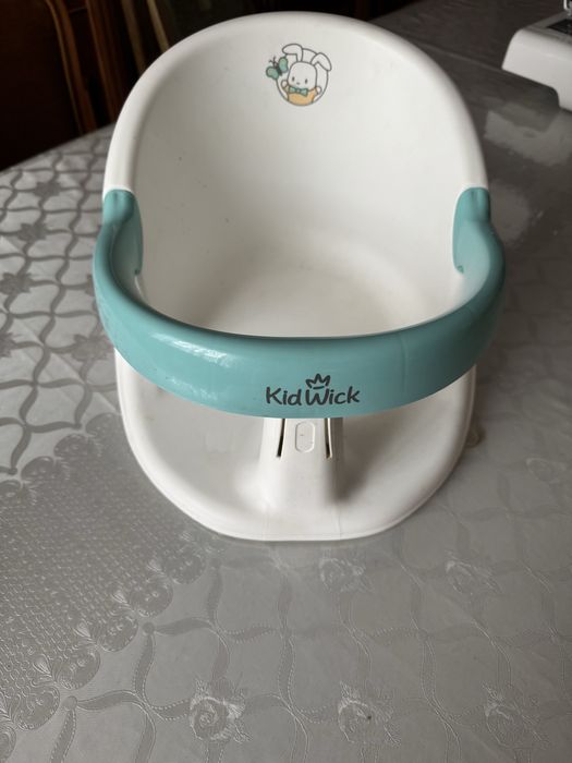 Продам стульчик для купания