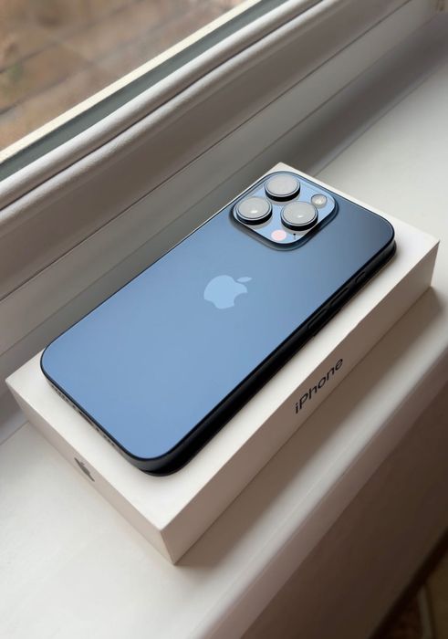 Продам Iphone 15 pro