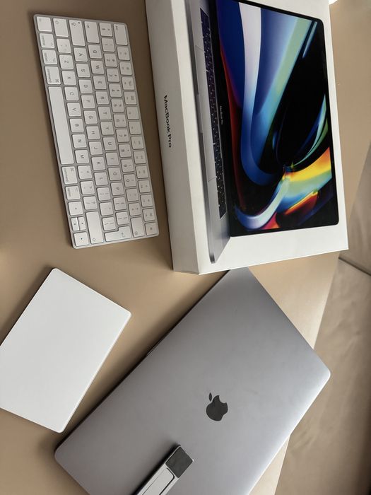 Macbook pro 16 2019 1TB  i9 16gb ram amd radeon pro 5500 4gb