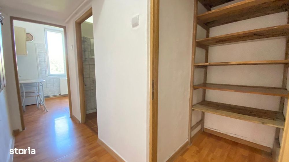 Apartament decomandat Piata Tractorul, bloc vila +curte — fotografia 3