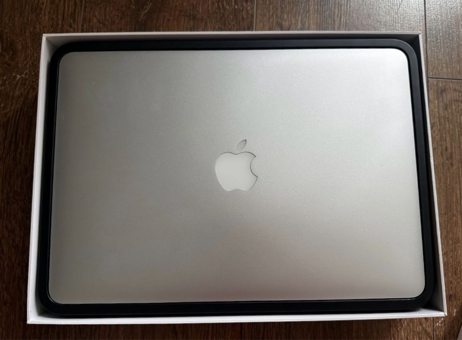 Macbook Air 2017 Макбук продаю