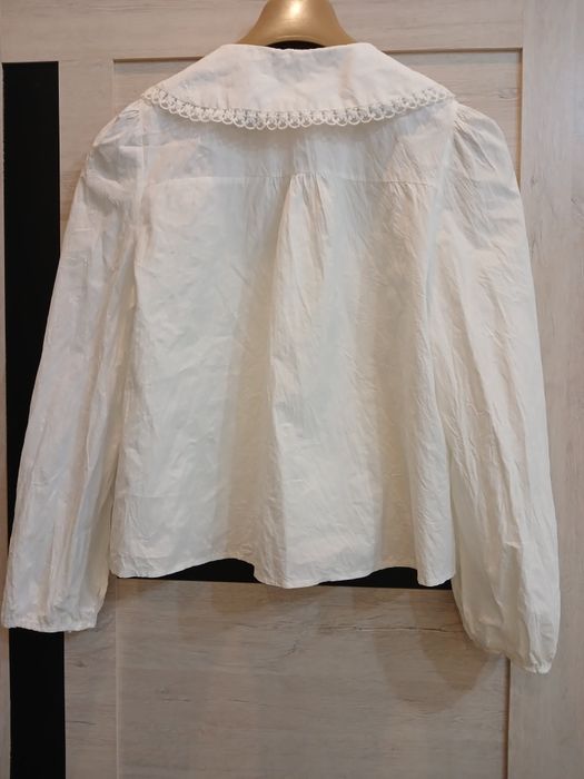 Нежные 2 белые кофты. Nejniy 2 ta oq kofta