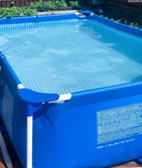 Продам бассейн "Intex"